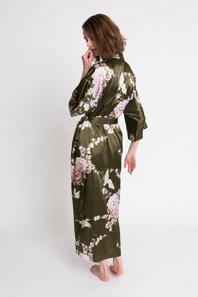 Chrysanthemum & Crane Long Satin Kimono Robe | KIM+ONO – Kimandono.com