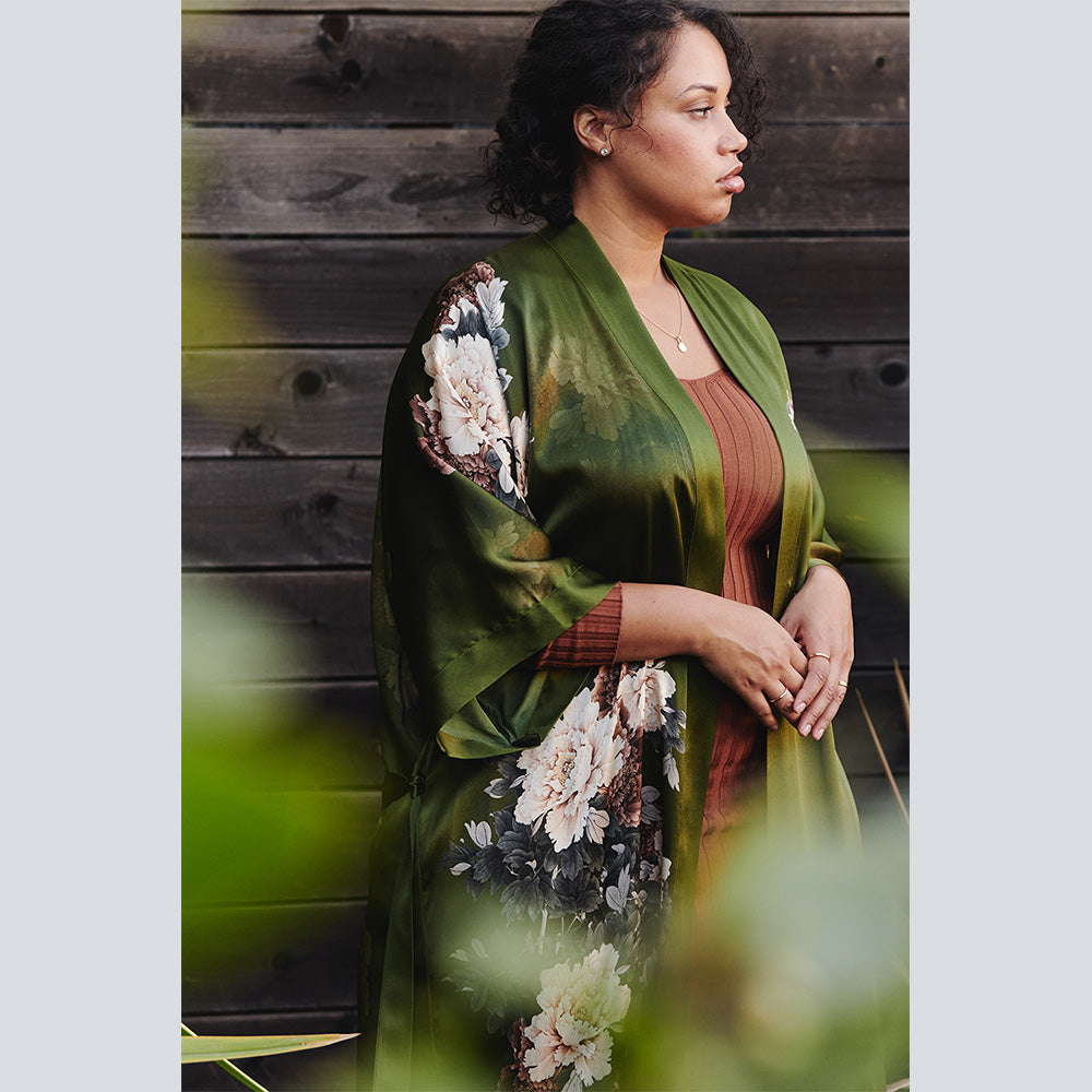 Keina Plus Size Silk Kimono Robe - | KIM+ONO kimandono.com