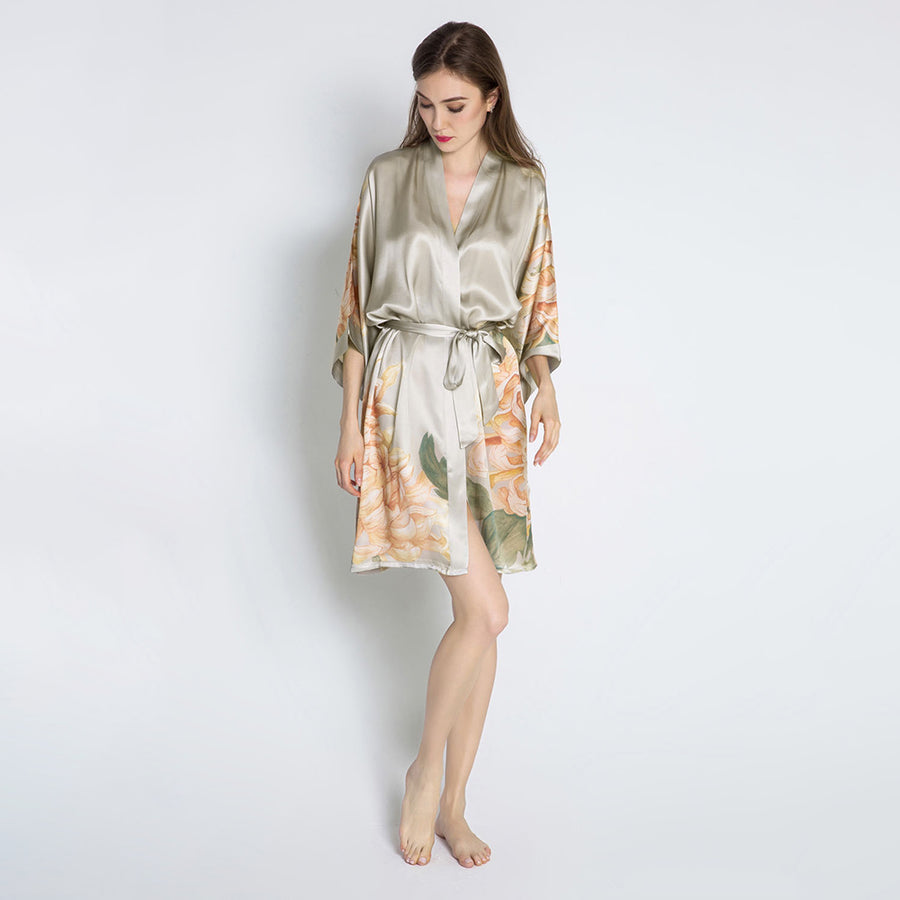 Silk Kiku Short Kimono Robe