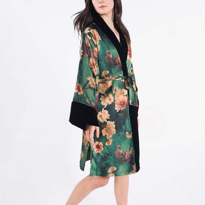 Azumi Green Floral Kimono Robe - Short | KIM+ONO – Kimandono.com