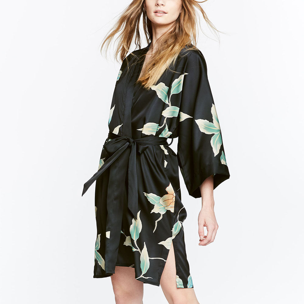 Aimi Floral Short Kimono Robe Wrap | KIM + ONO – Kimandono.com