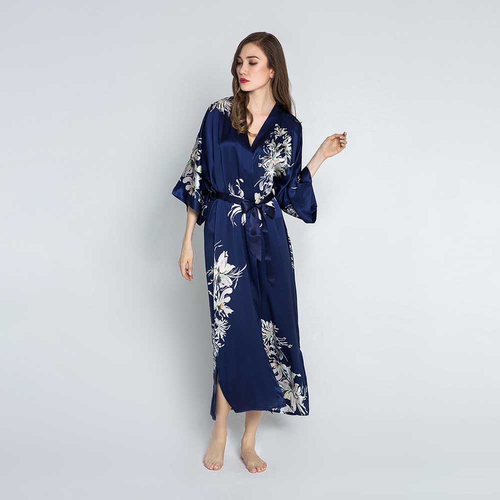 Handcrafted Yuri Luxury Silk Kimono Robe - Long | KIM+ONO – kimandono.com